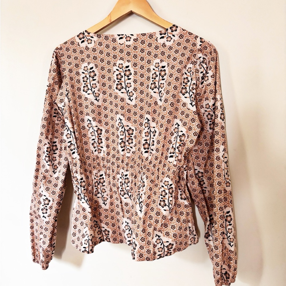 Spartina 449 Colette Stretch Blouse Shirt Tan Cream Floral Tie Waist Size L NWOT - Picture 3 of 4